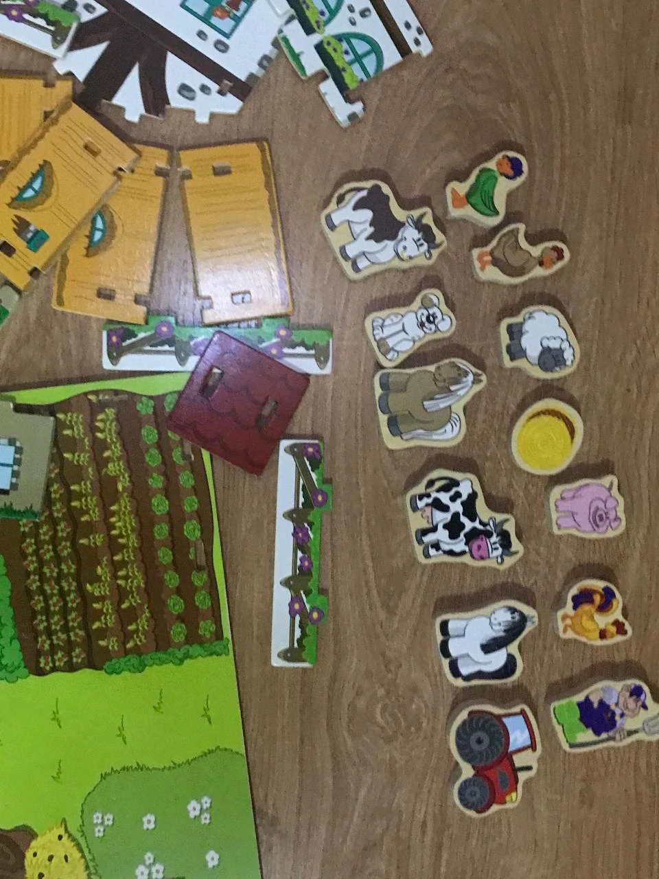 Farm building set with wooden pieces – photo 5